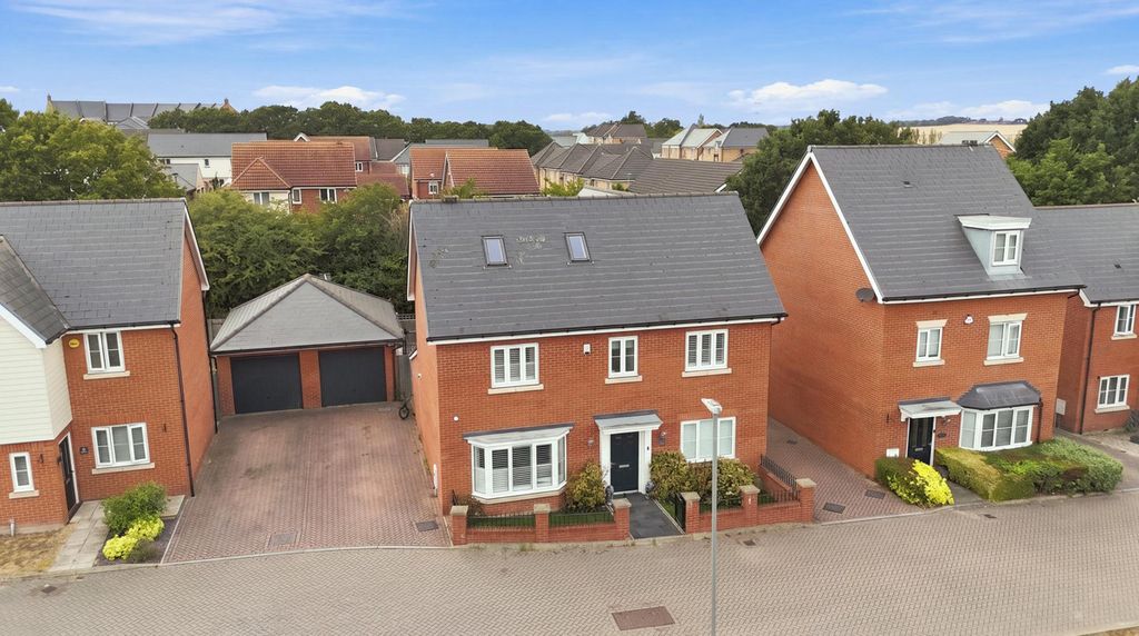 Property photo 2 of 33