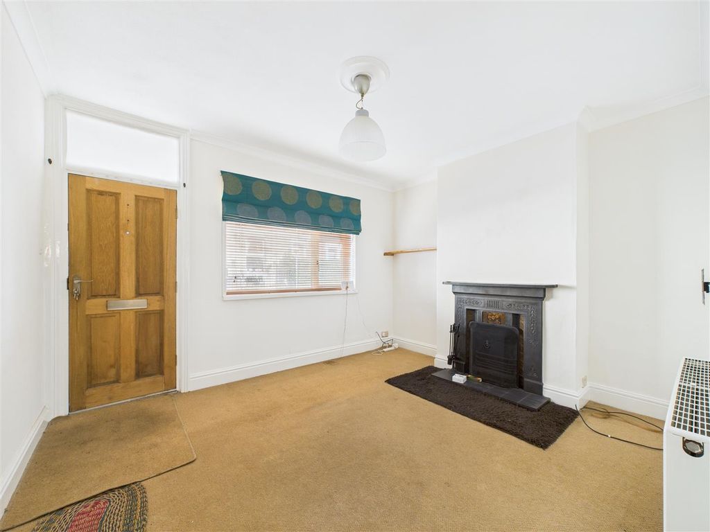 Property photo 3 of 8 Cam03303G0-Pr0214-Still002.Jpg