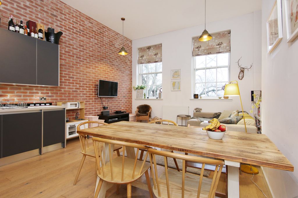 Property photo 3 of 17 Property Image 3