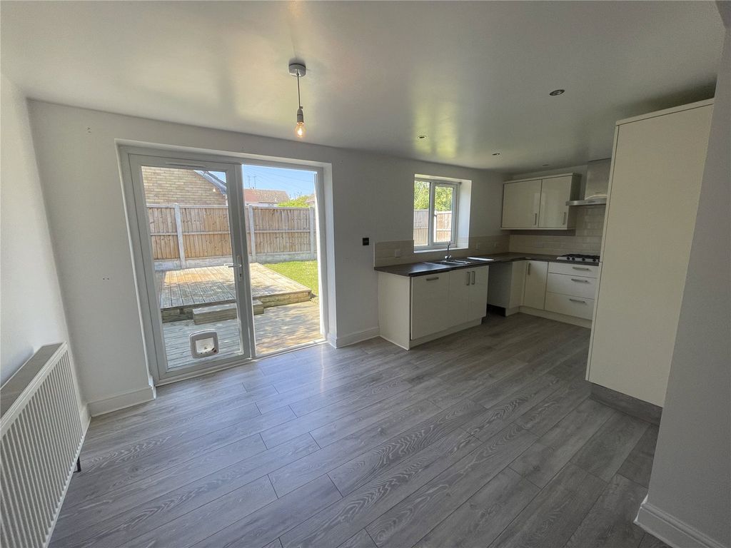 Property photo 3 of 17 Picture No. 23