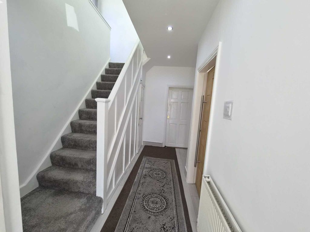 Property photo 3 of 26