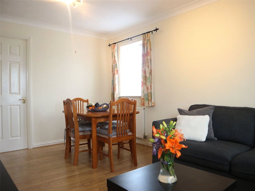 Property photo 2 of 15 Picture No. 12