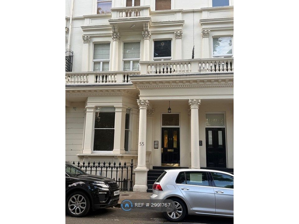 Property photo 2 of 12 Building