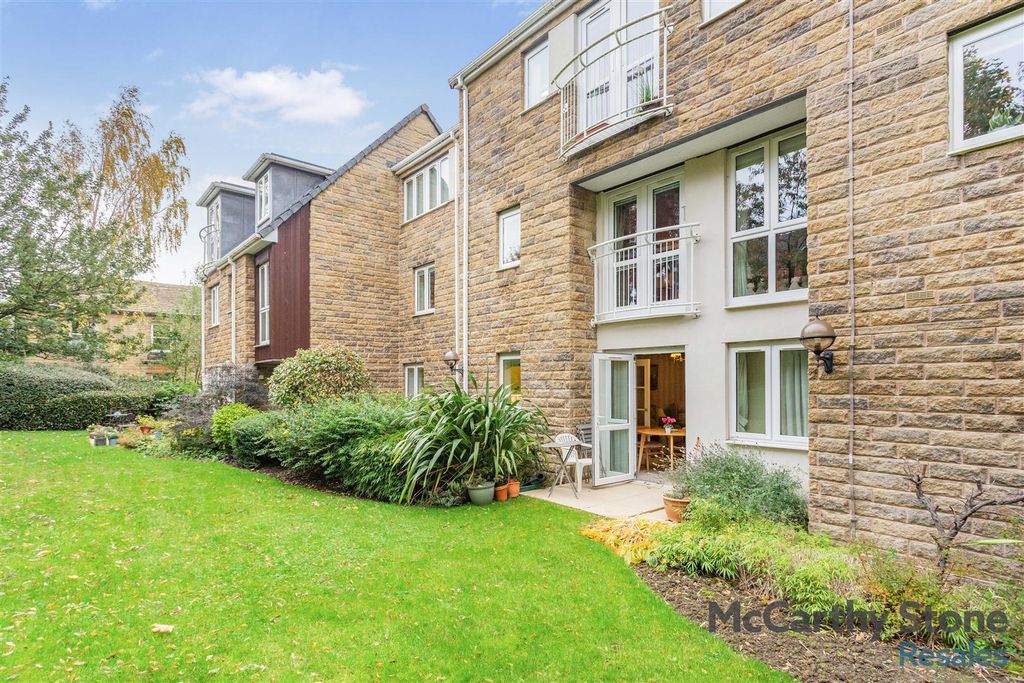 Property photo 1 of 24 8666772-Exterior06.Jpg