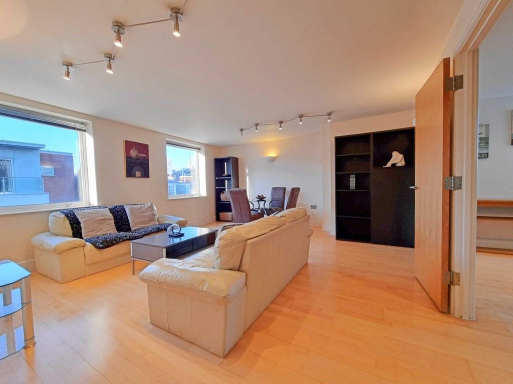 Property photo 2 of 19