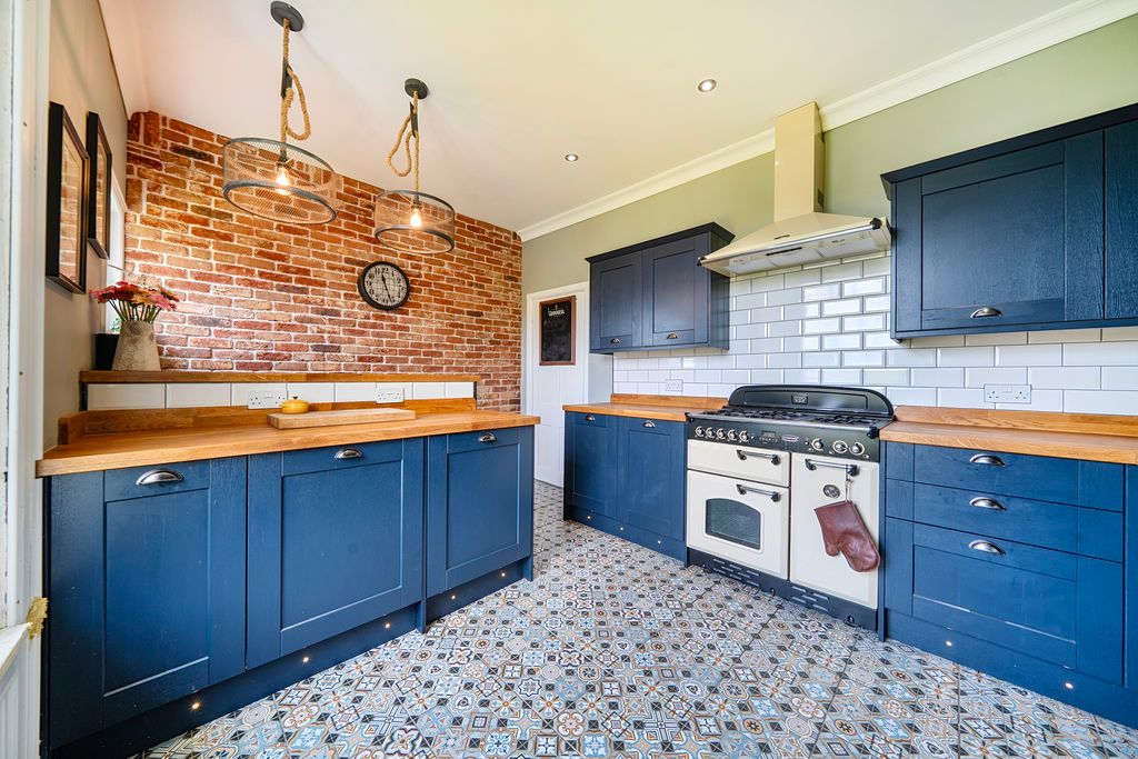 Property photo 3 of 22 Kitchen/ Breakfast Room
