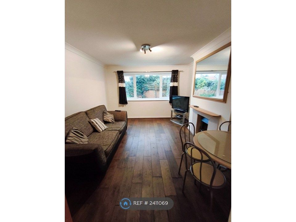 Property photo 3 of 23