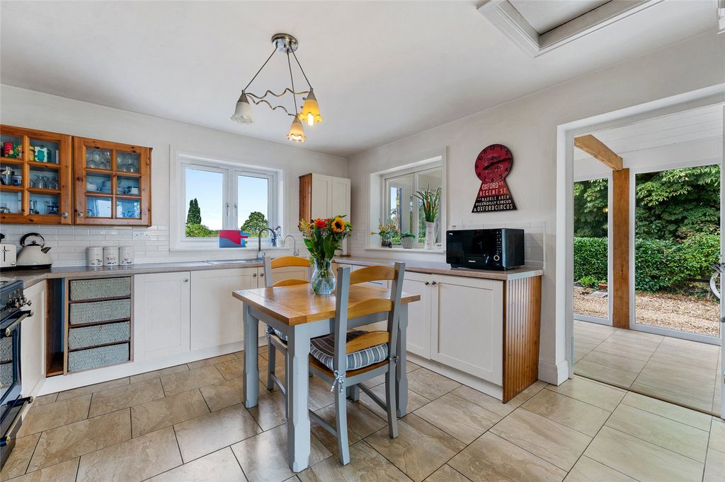 Property photo 3 of 10 Kitchen/Diner