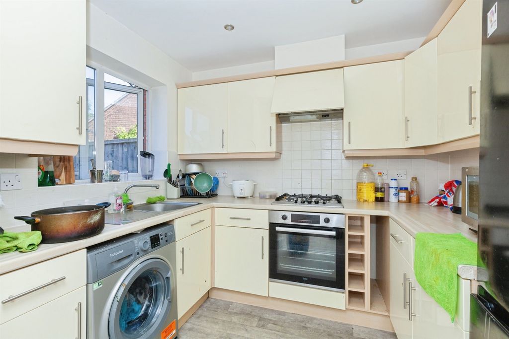 Property photo 3 of 24