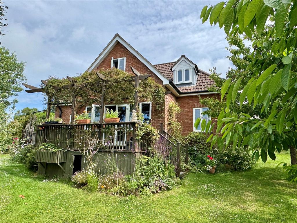 Property photo 1 of 18 1