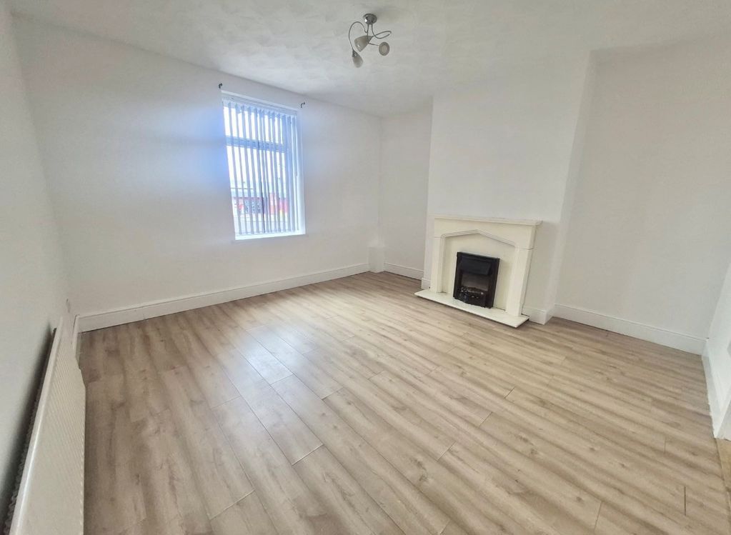 Property photo 2 of 13 Living Room