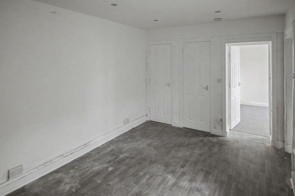 Property photo 3 of 13 Flat A, 61 Bohemia Road, St. Leonards-On-Sea, Tn37 6Rg