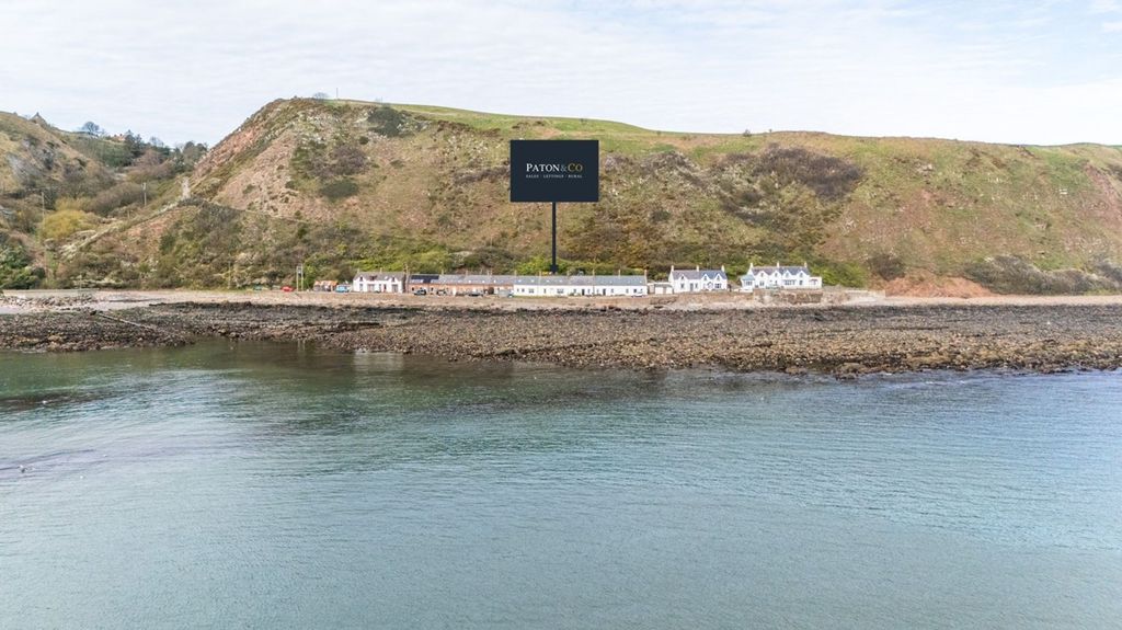 Property photo 1 of 43