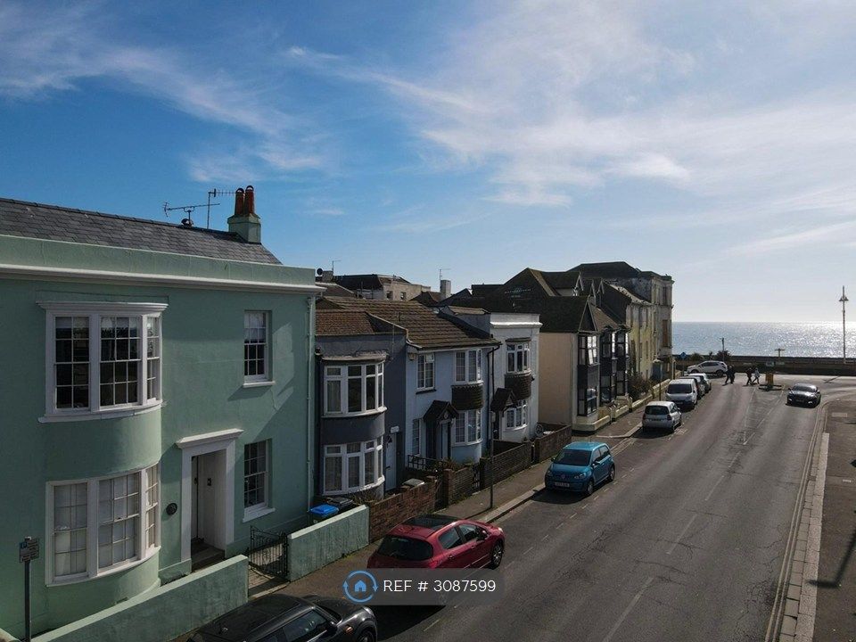 Property photo 2 of 27 Close To Sea Front