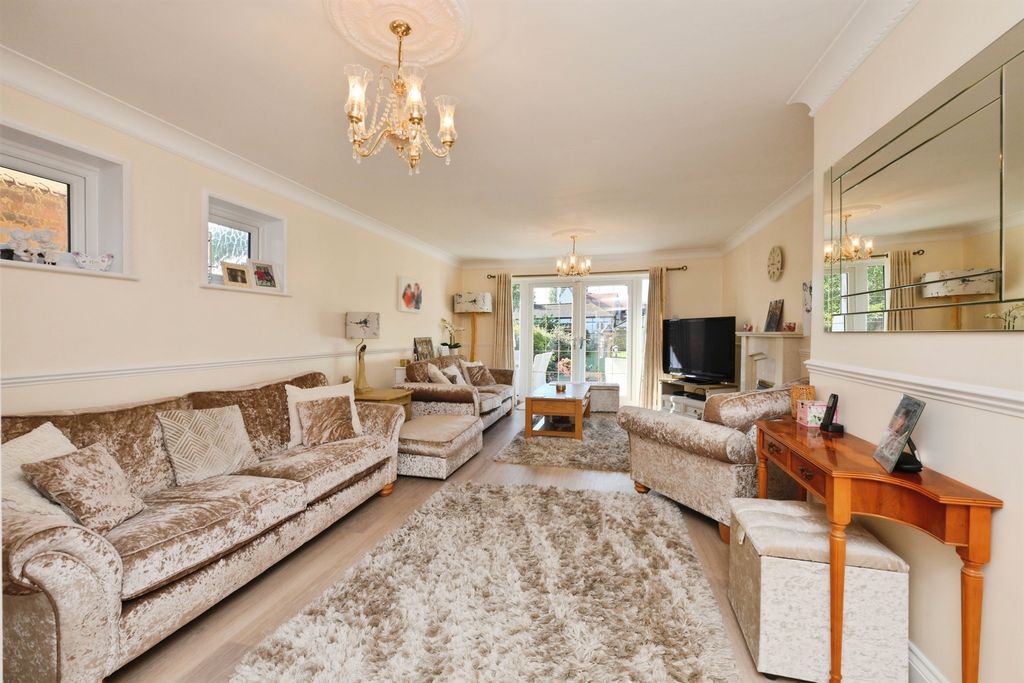 Property photo 2 of 22