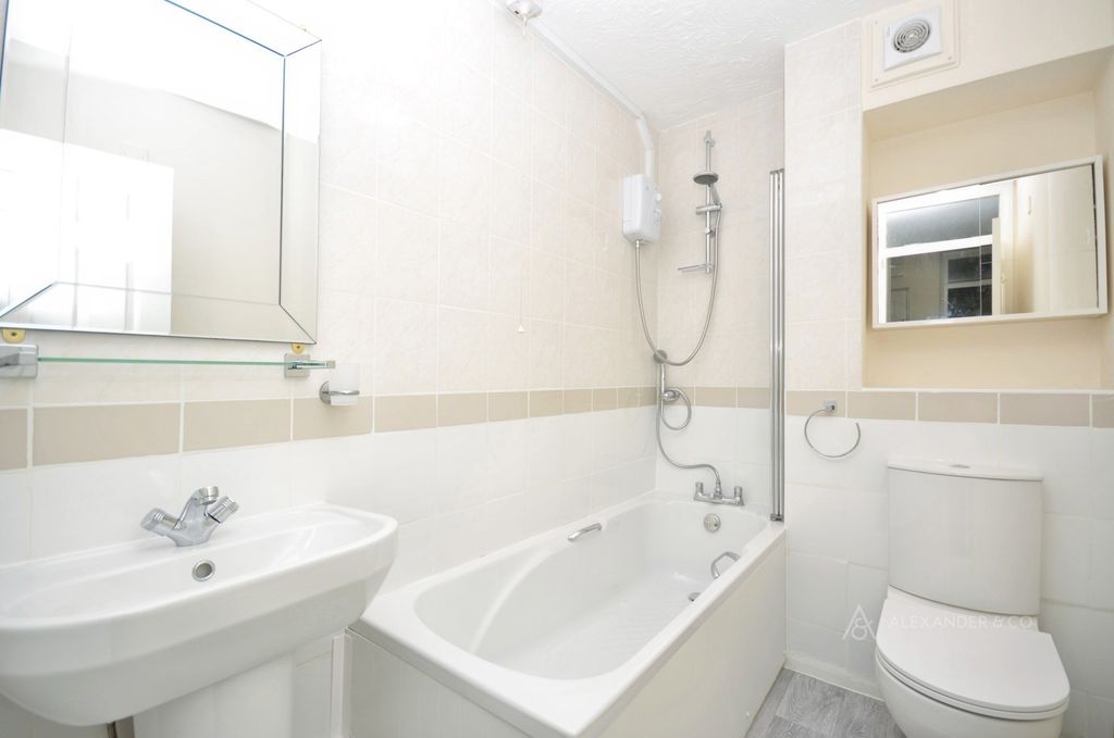 Property photo 3 of 9 Pbox-Img.Jpg