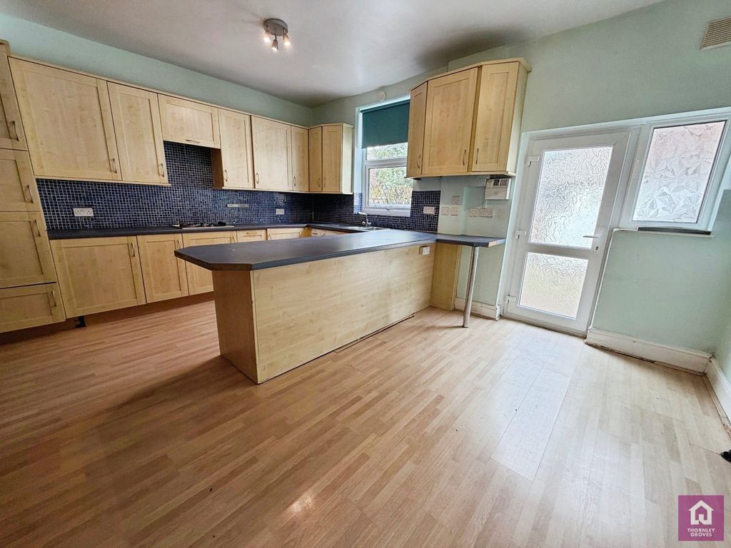 Property photo 3 of 13 Kitchen/Dining Room