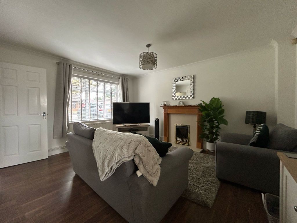 Property photo 2 of 11
