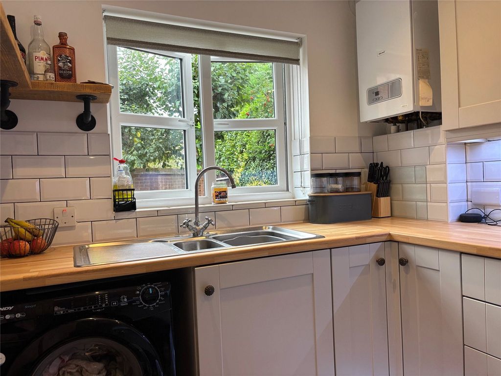 Property photo 3 of 12 Kitchen