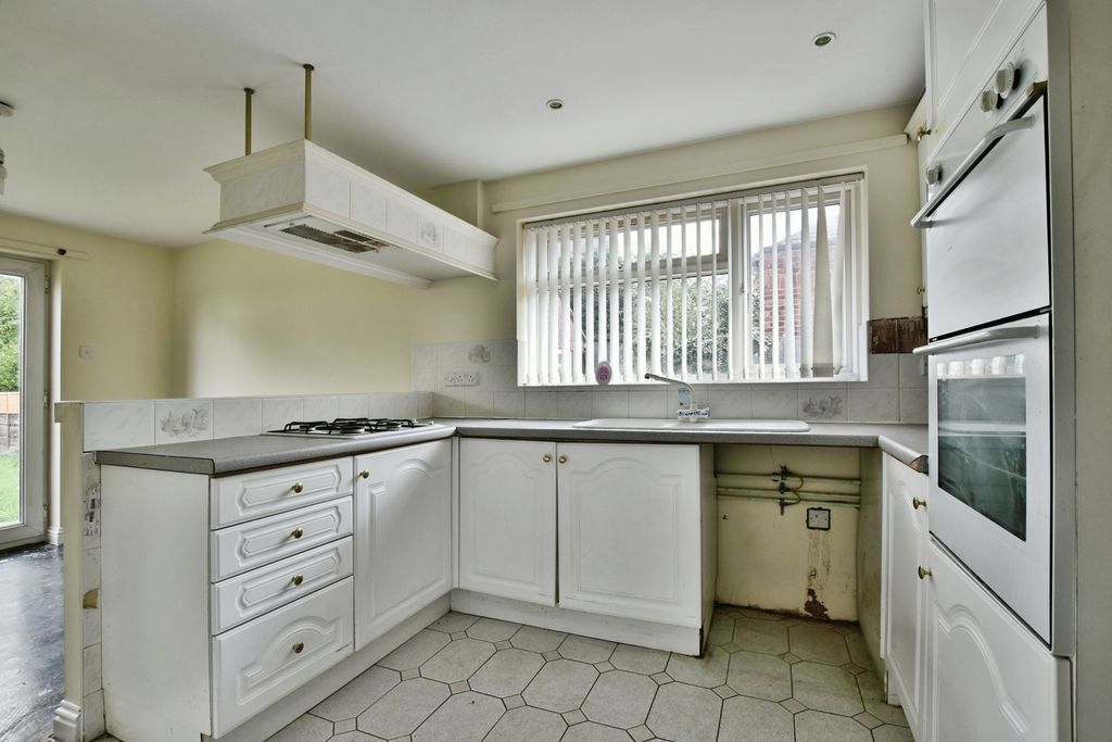 Property photo 3 of 14 Pbox-Img.Jpg
