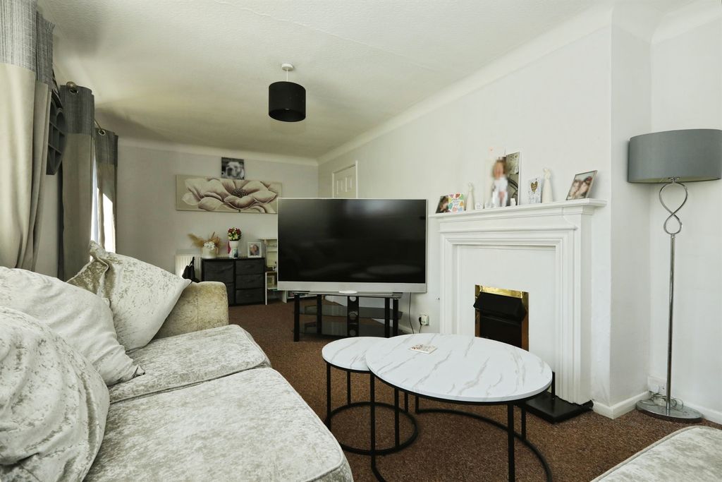 Property photo 3 of 7