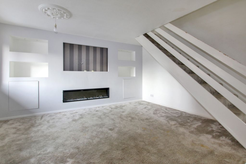 Property photo 3 of 10 Img_0499