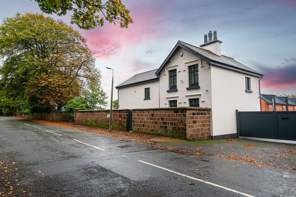 Property photo 1 of 49