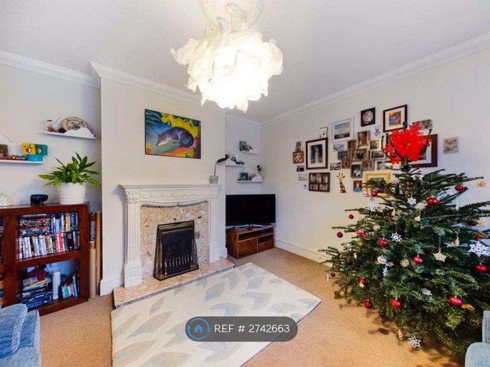 Property photo 2 of 23