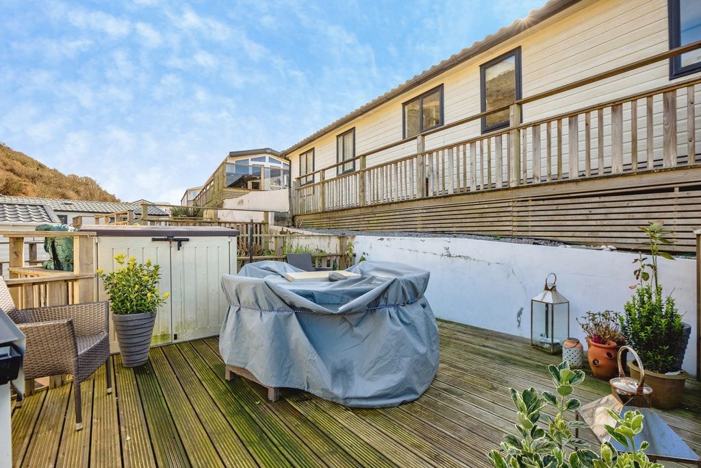 Property photo 2 of 35 Pbox-Img.Jpg