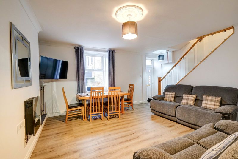 Property photo 2 of 9 Photo 5