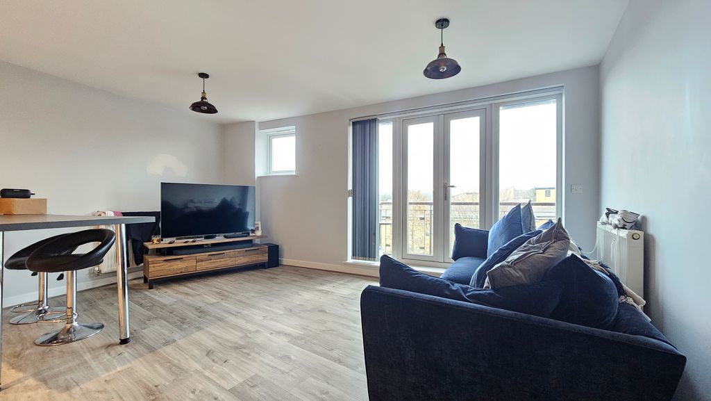 Property photo 3 of 12