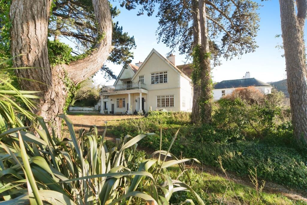 Property photo 1 of 16