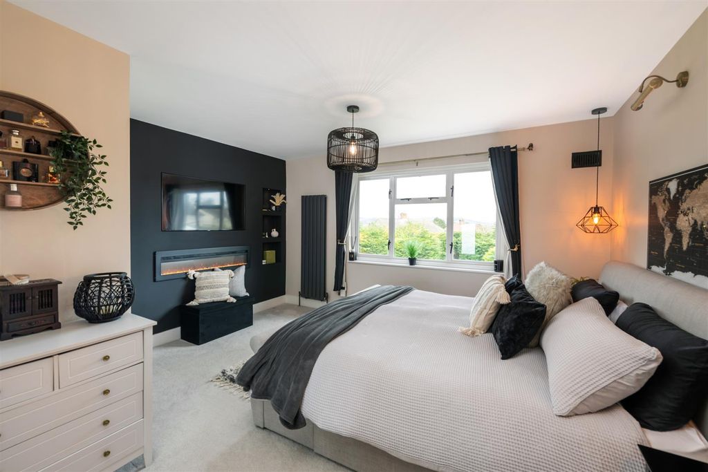 Property photo 3 of 28