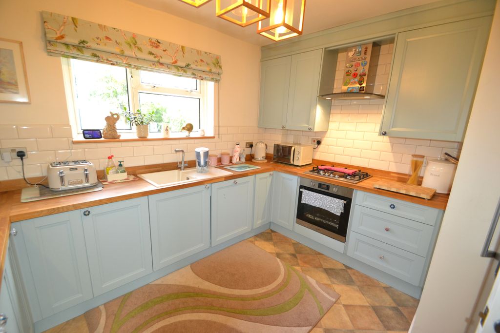 Property photo 3 of 24 Kitchen