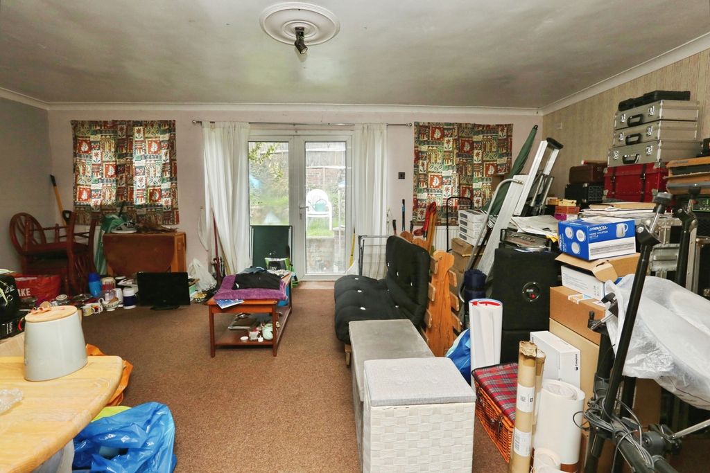 Property photo 3 of 16 Photo