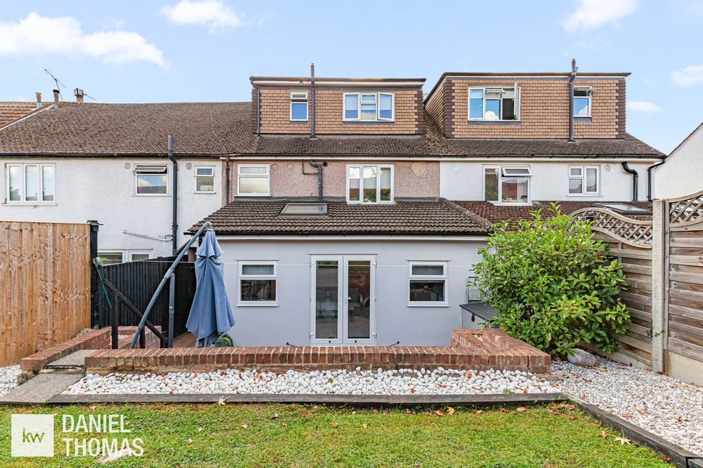 Property photo 3 of 29