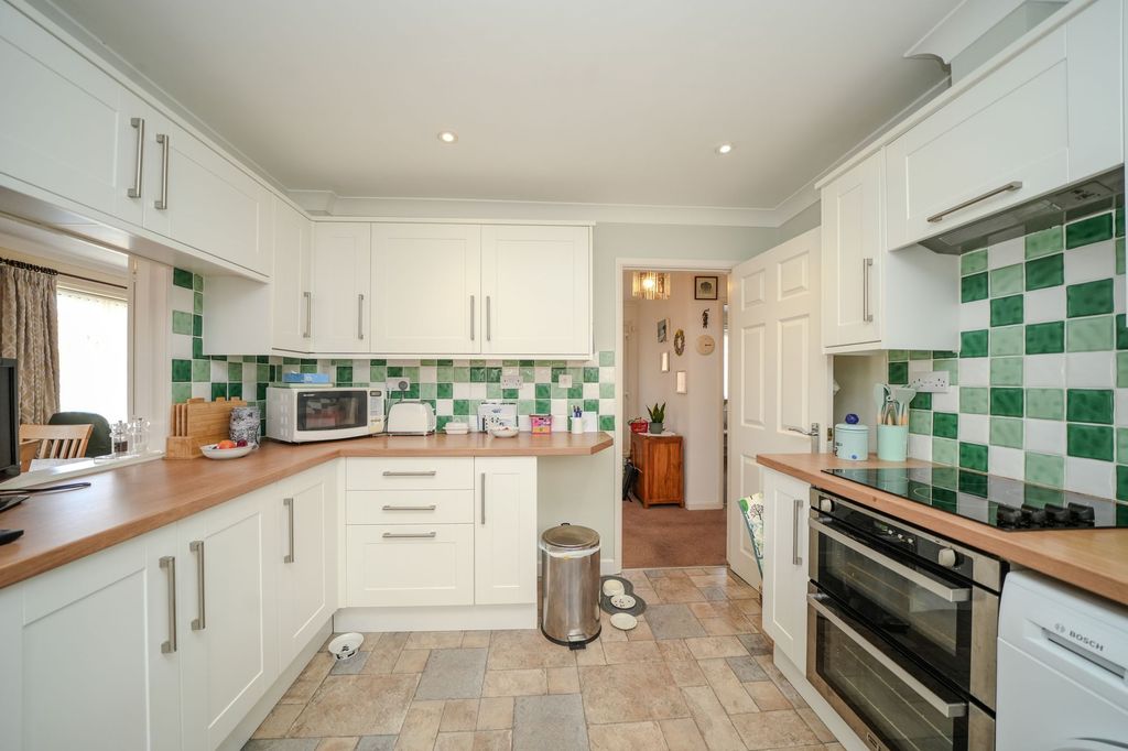 Property photo 3 of 19