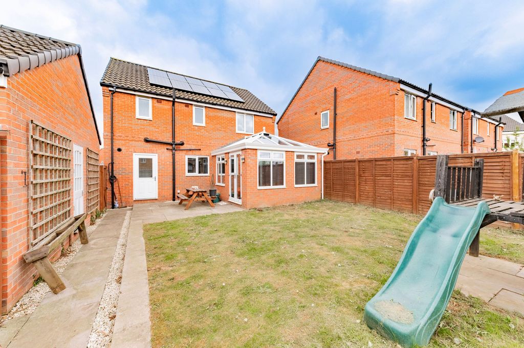 Property photo 2 of 24