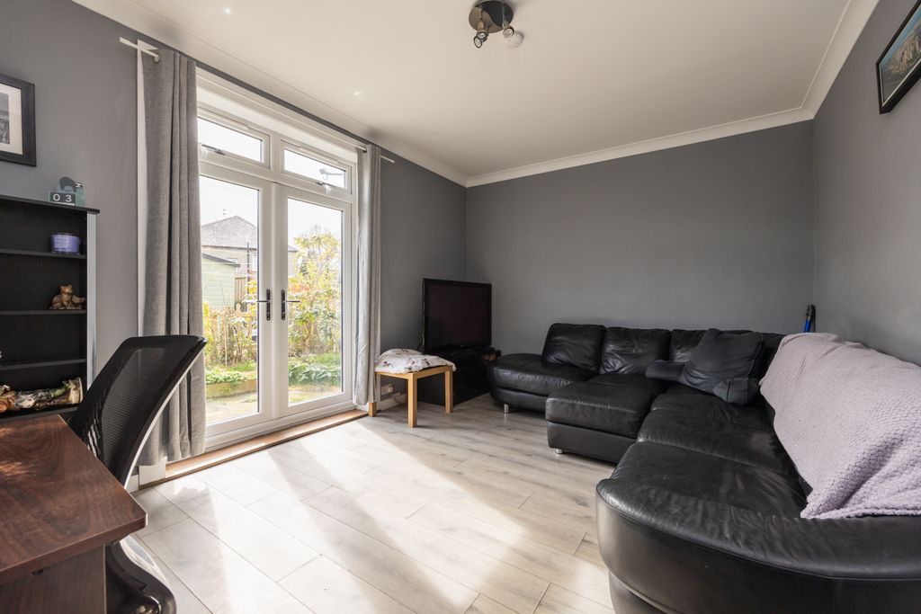 Property photo 2 of 18 Property Image 2