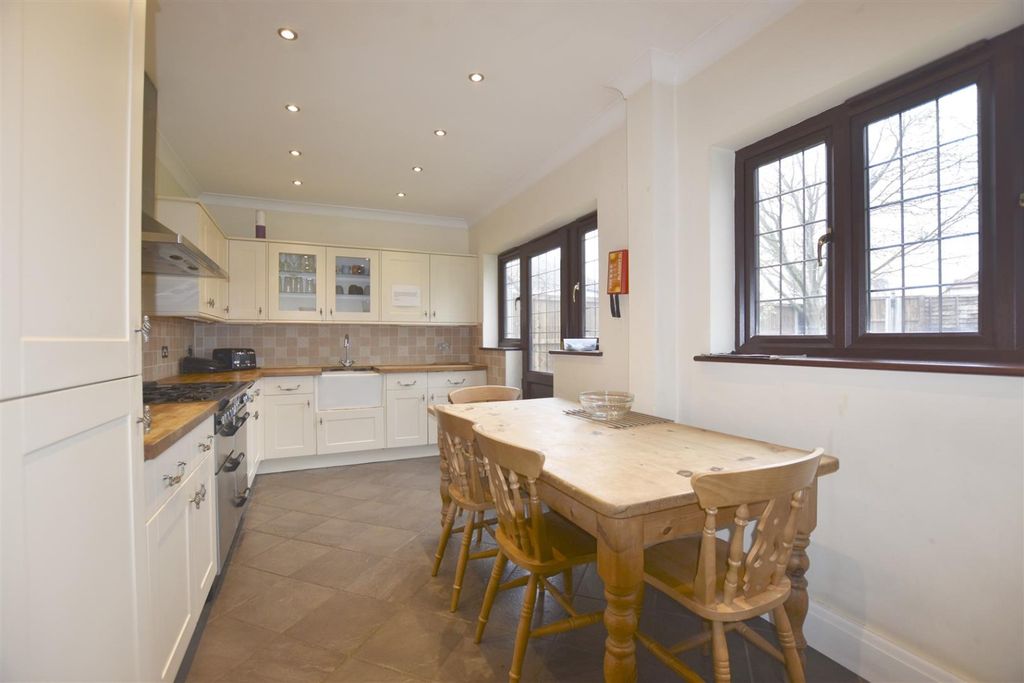 Property photo 1 of 14 4190340