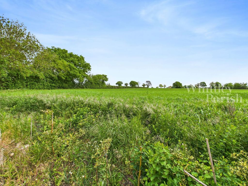 Property photo 3 of 27