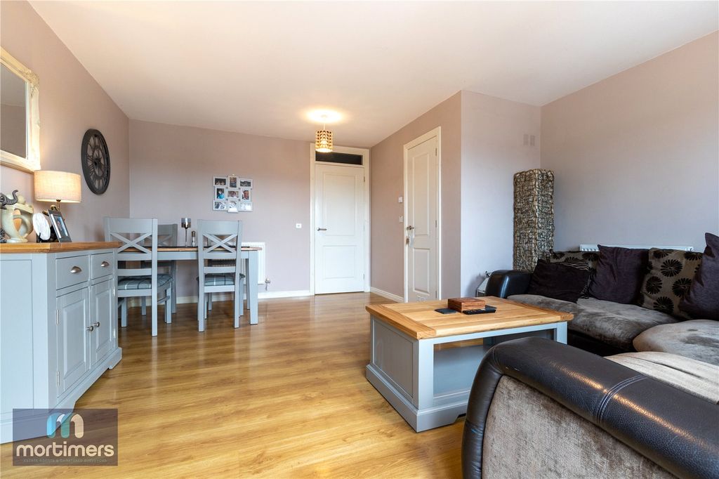 Property photo 3 of 18 Lounge/Diner