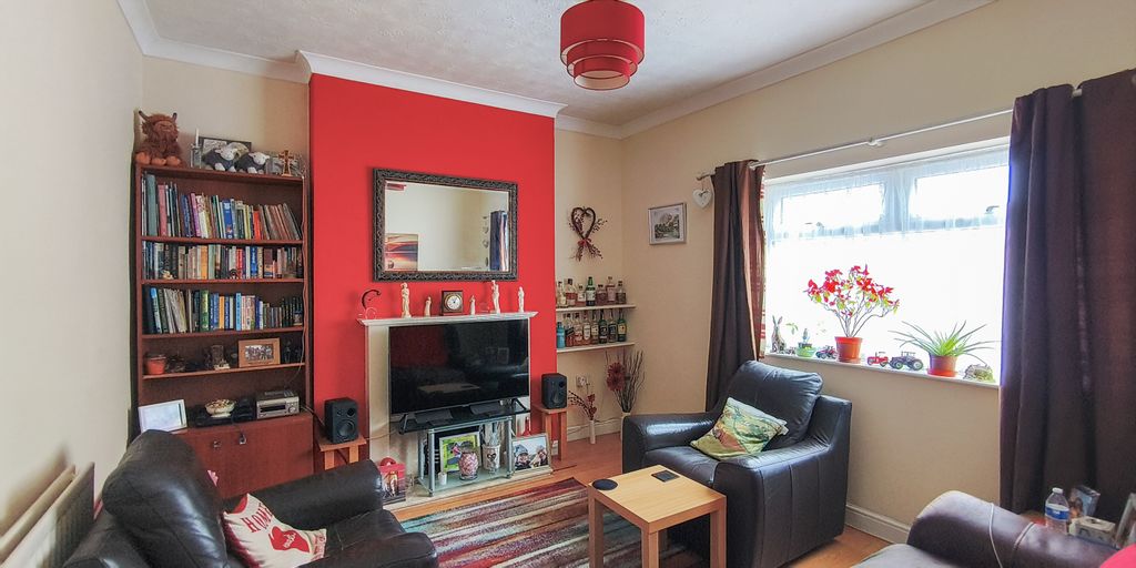 Property photo 2 of 16