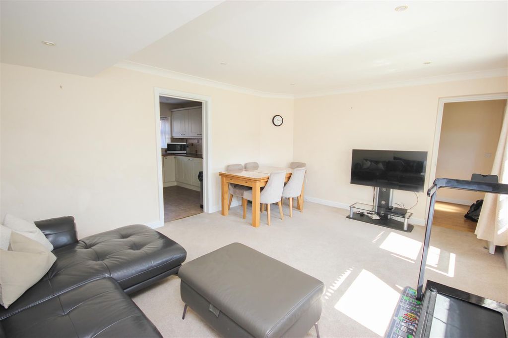 Property photo 2 of 15 Lounge 1..Jpg