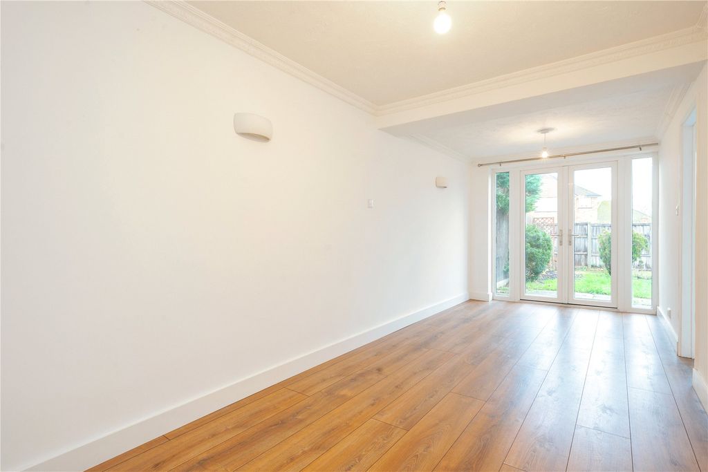 Property photo 2 of 14 Picture No. 11