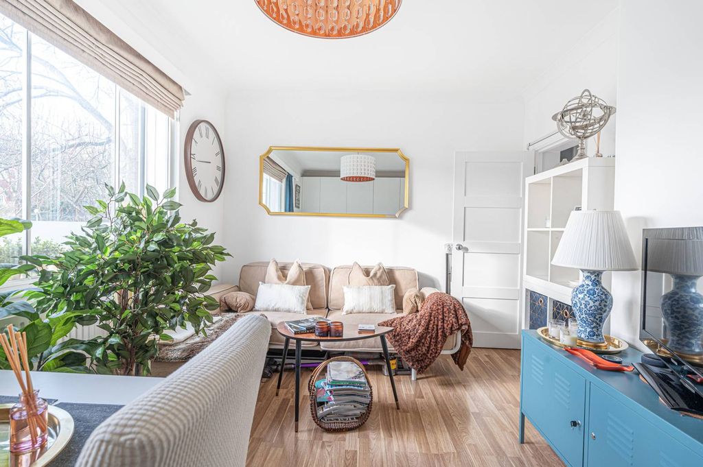 Property photo 3 of 7