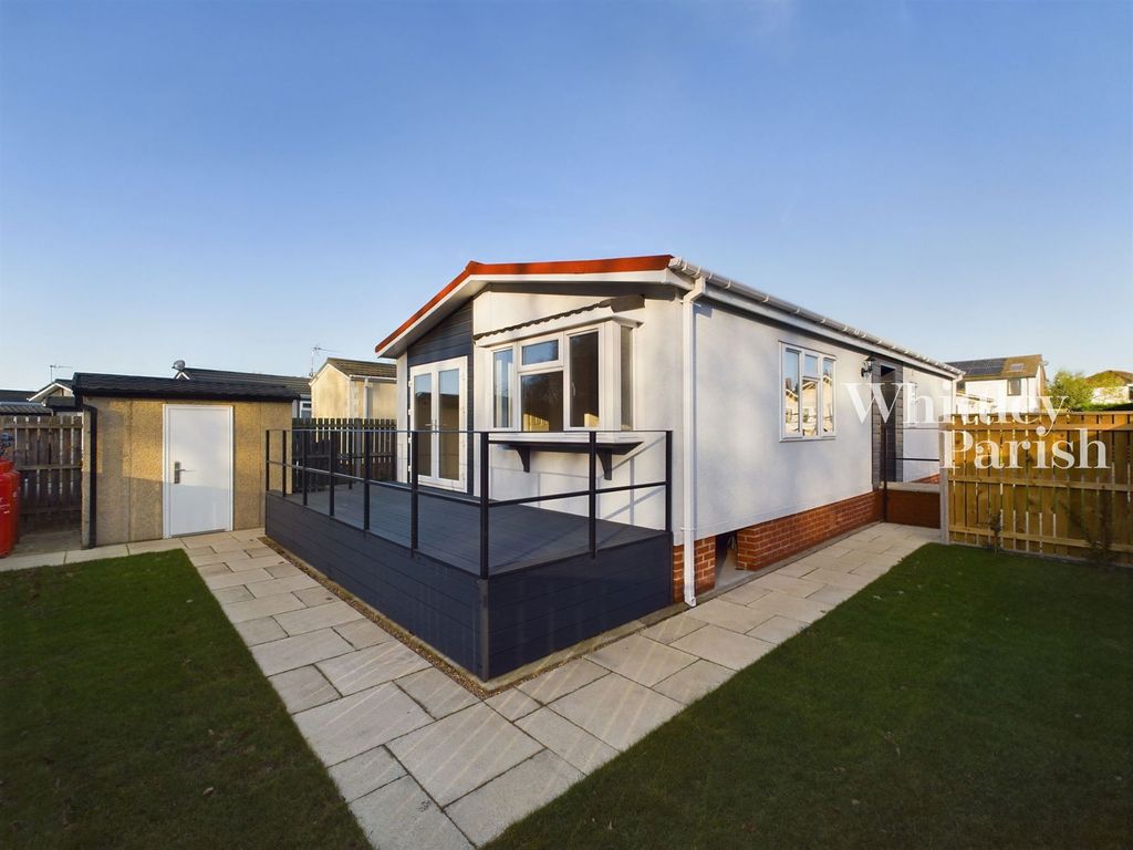Property photo 2 of 14