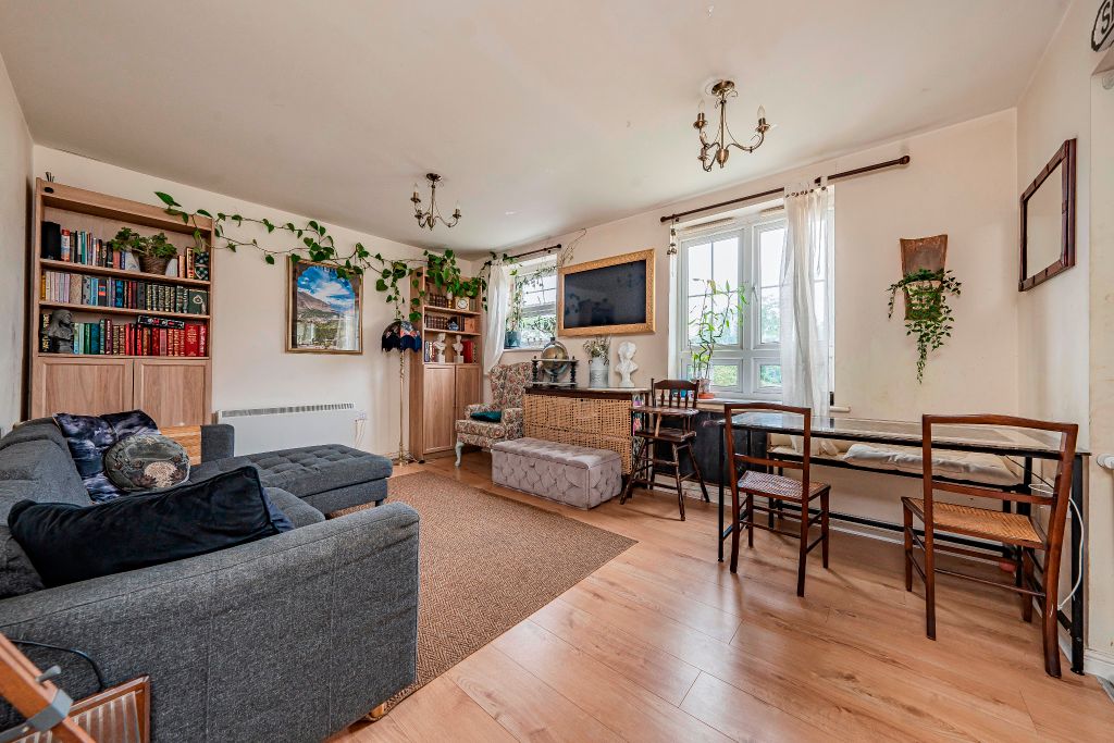 Property photo 3 of 13