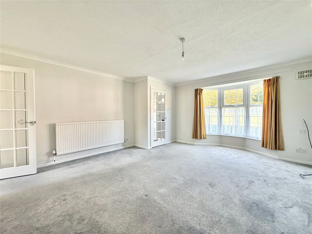 Property photo 2 of 15 Picture No. 18