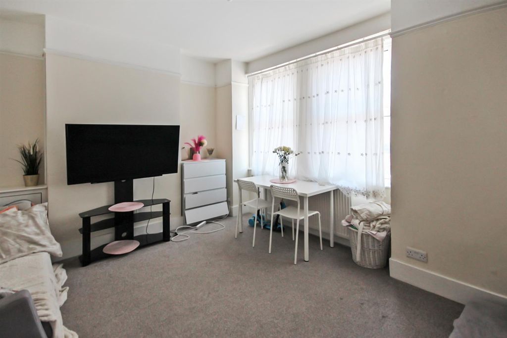 Property photo 2 of 8 Living Room